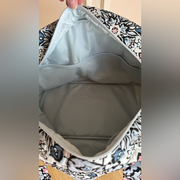 NWT Vera Bradley Lisbon Medallion Compact Traveler Bag Trolley Sleeve ~ … - Picture 7 of 8